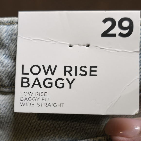 Forever 21 Low Rise Baggy Light Blue Distressed Wide-Leg Jeans - Picture 4 of 6